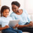 Como os pais podem ajudar as crianças a ficarem seguras online? | Instituto Apreender
